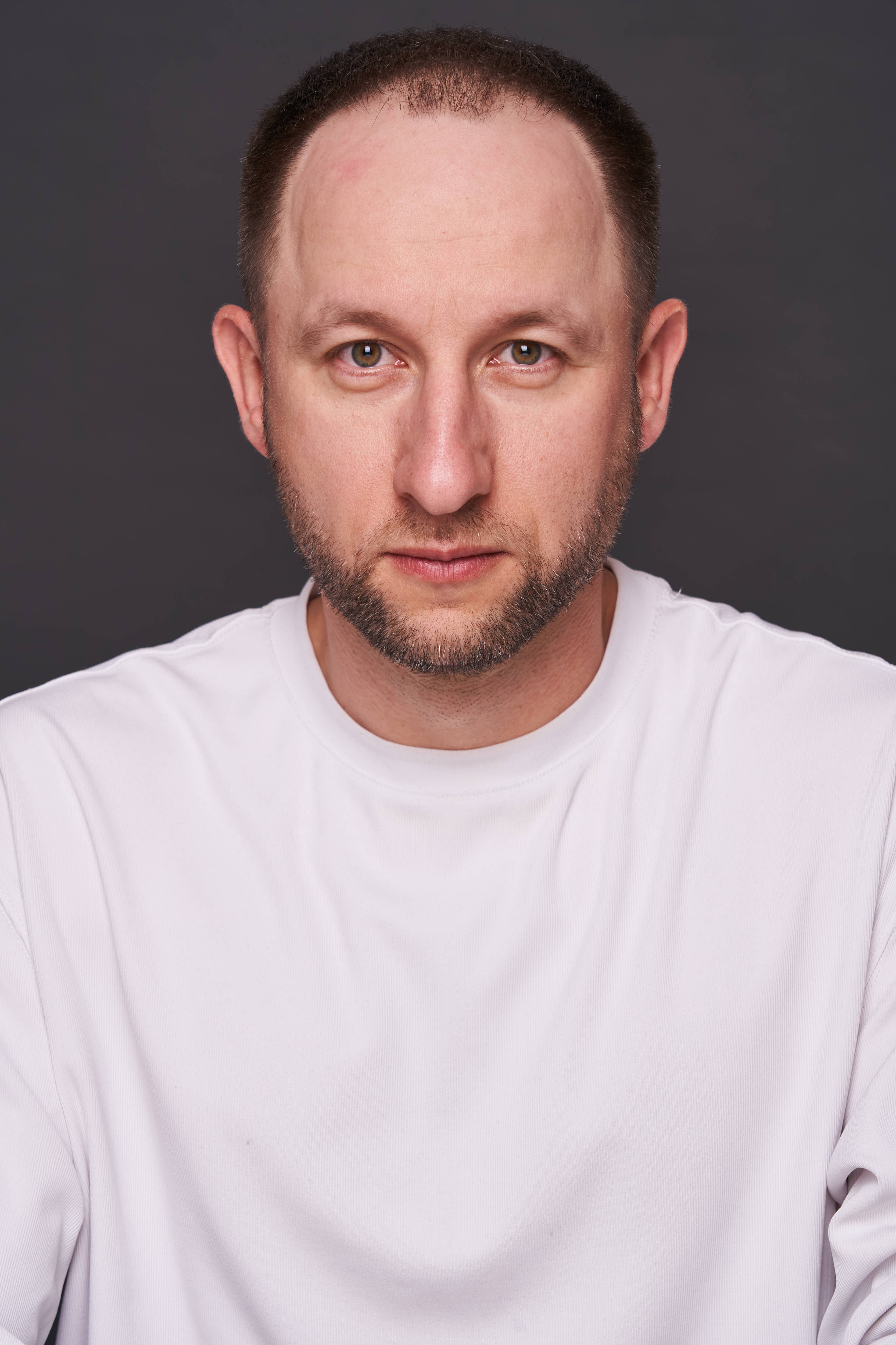 Актер Денис Бондарков